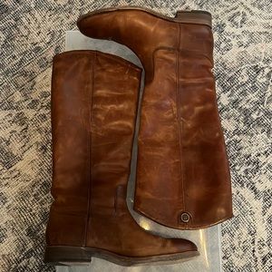 Frye Melissa Button Boots- size 8